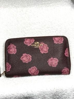Coach Wallet Rose Print Zip Around Wallet - 31818